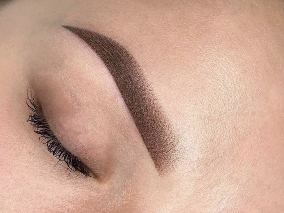 Powder brows